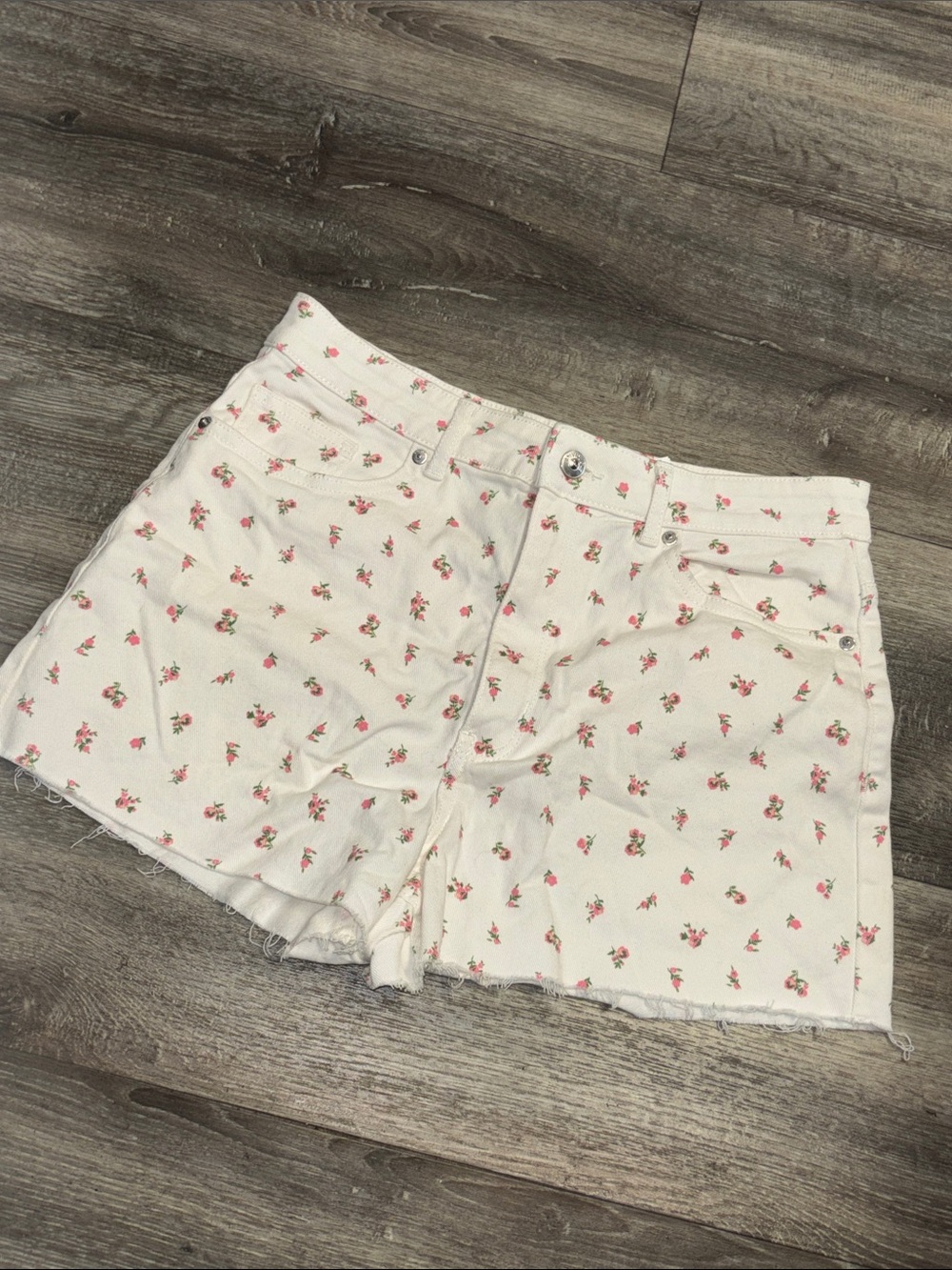 Divided Cream Denim Shorts with Pink Rose Print, sz 8